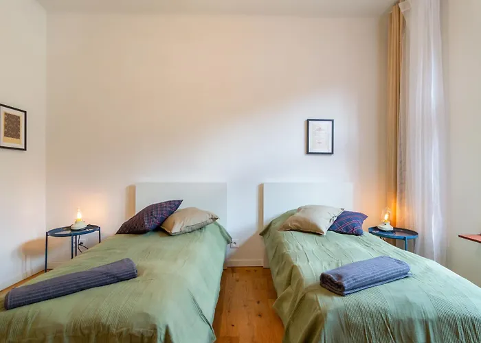 Vintage Charm,3 Bedrooms,Old Town